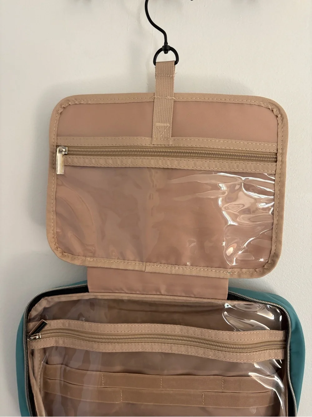 Teal Bagsmart quilted hanging travel toiletry bag